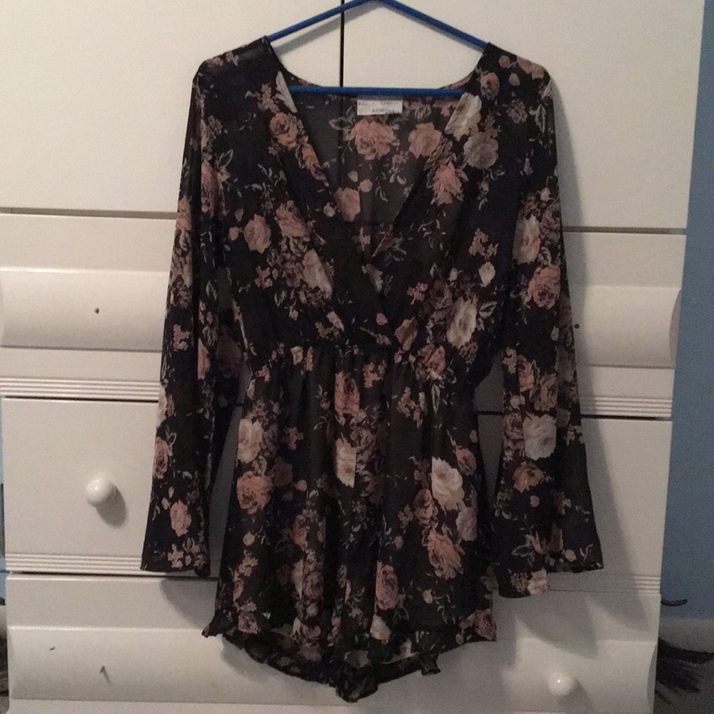 Audrey 3+1 floral romper